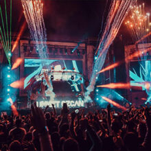 Interiérová a pódiová pyro.