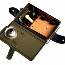 Svietidlo originálne armádne ČSĽA, trojfarebné – olivové