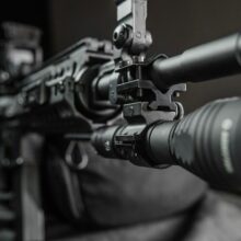 Montáž na hlaveň pre svietidlo ARMYTEK AWM-04 – čierna