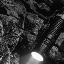 NITECORE EDC33 4000lm LED NiteLab UHi 20 MAX